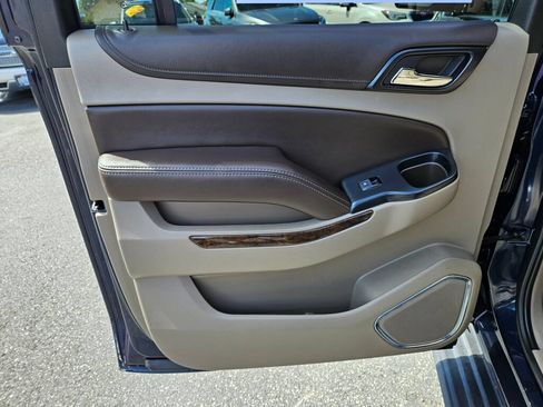 Used 2019 Chevrolet Suburban LT AWD/4WD image 14