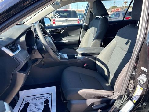 Used 2024 Toyota RAV4 LE image 17