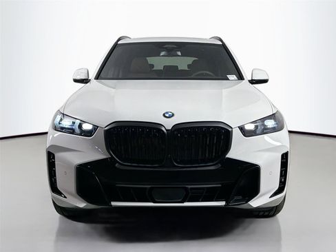 New 2026 BMW X5 xDrive40i w/ M Sport Package AWD/4WD image 2