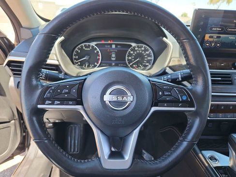 Used 2023 Nissan Altima 2.5 SV w/ SV Premium Package FWD image 22