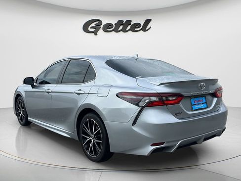 Used 2023 Toyota Camry SE w/ Convenience Package FWD image 7