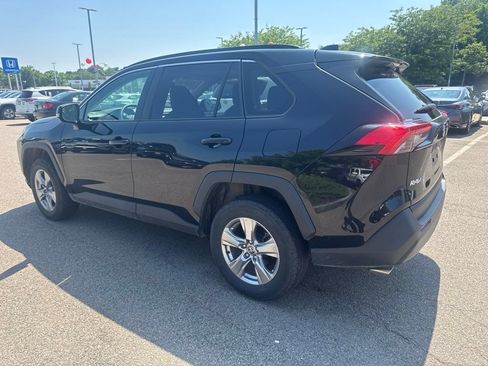 Used 2025 Toyota RAV4 XLE AWD/4WD image 4