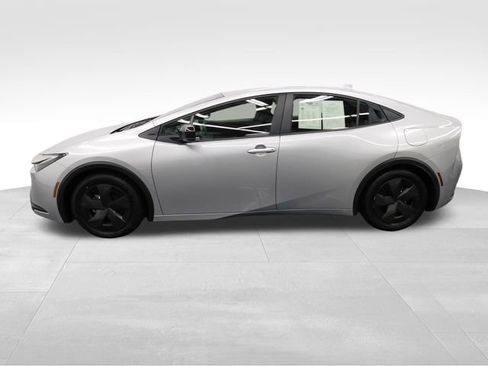 Used 2024 Toyota Prius Limited image 5