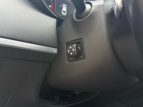 Used 2018 Kia Stinger Premium AWD/4WD image 31