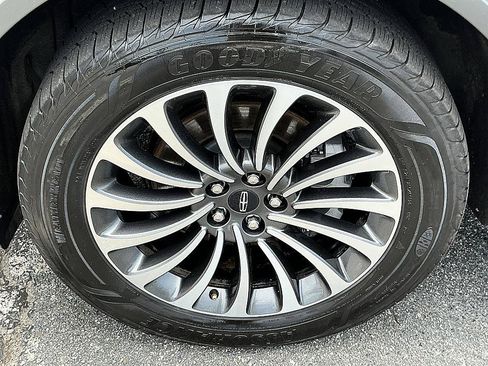 Used 2021 Lincoln Aviator Reserve w/ Elements Package Plus AWD/4WD image 7