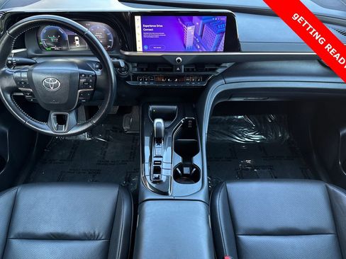 Certified 2025 Toyota Crown XLE image 13