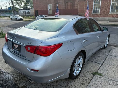 Used 2017 INFINITI Q50 Signature Edition w/ All Weather Package (L93) AWD/4WD image 8
