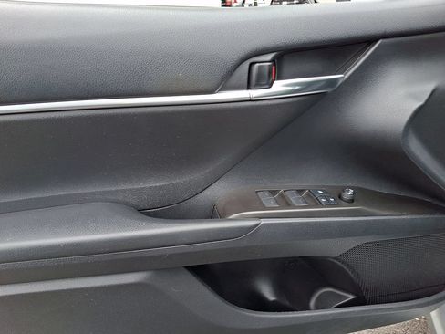 Certified 2021 Toyota Camry SE w/ Convenience Package FWD image 12