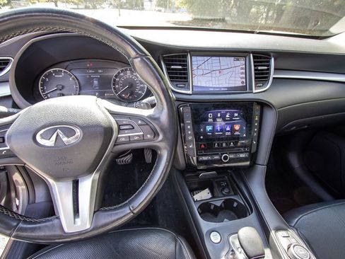 Used 2019 INFINITI QX50 Essential w/ Premium Heat Package image 14