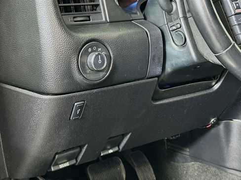 Used 2017 Lincoln Navigator Select image 17