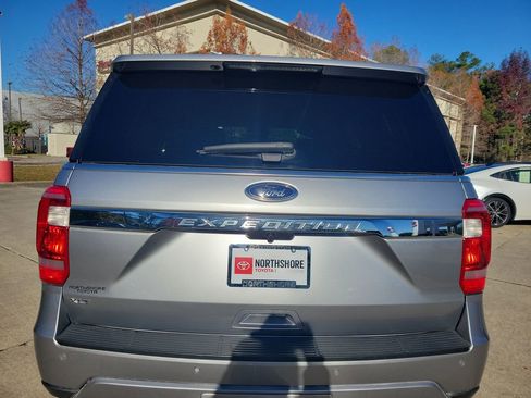 Used 2021 Ford Expedition XLT image 4