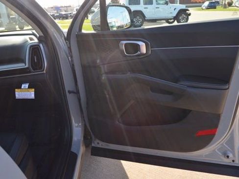 New 2026 Kia Sorento S w/ S Panoramic Sunroof Package image 44