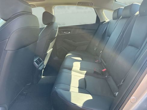 Used 2023 Honda Accord Touring image 12