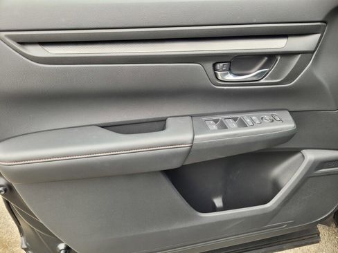 Certified 2025 Honda CR-V Sport image 17