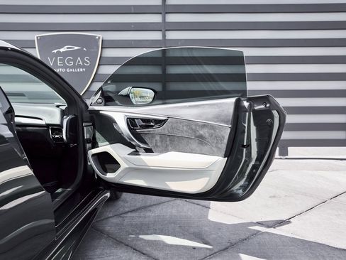 Used 2017 Acura NSX image 29