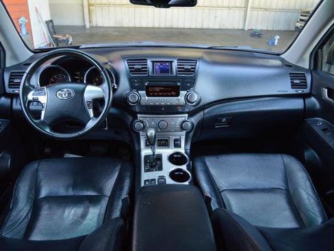 Used 2012 Toyota Highlander AWD image 49