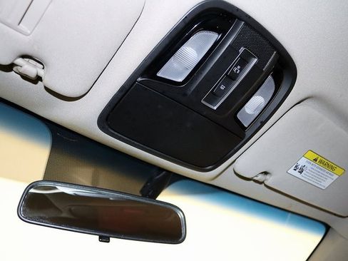 Used 2018 Kia Sorento LX image 21