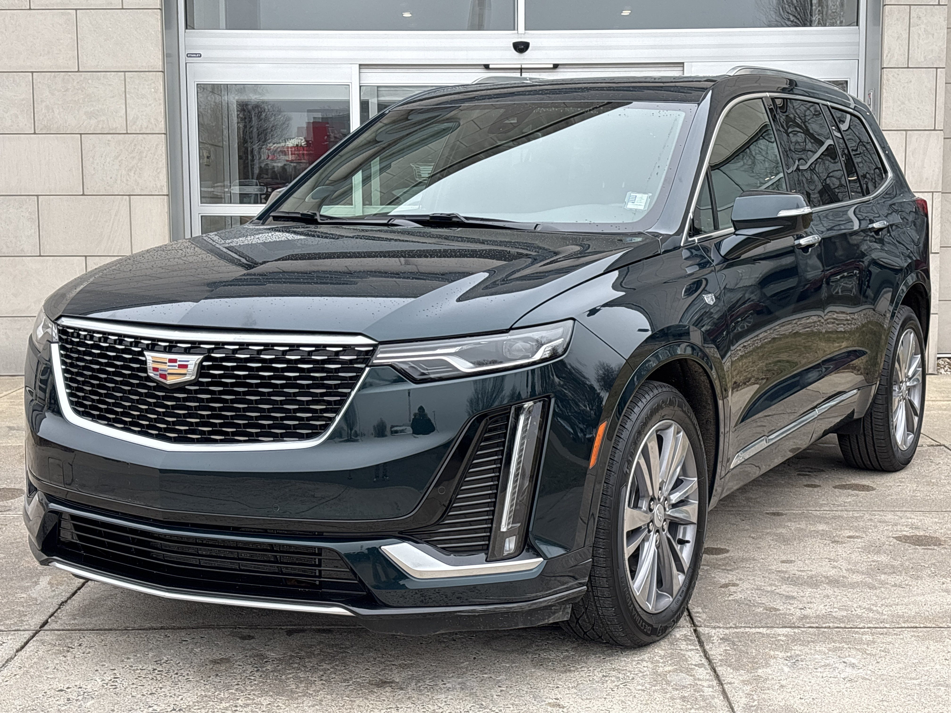 Used 2025 Cadillac XT6 Premium Luxury AWD/4WD image 12