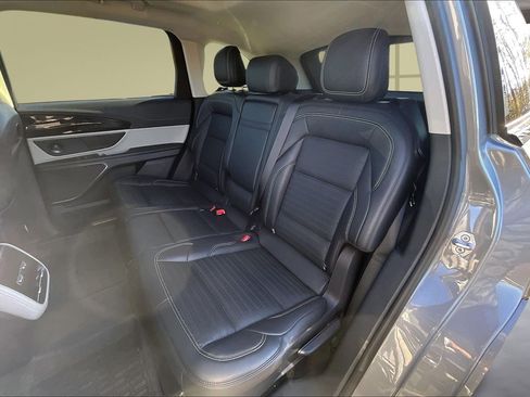 Used 2024 Lincoln Nautilus Reserve w/ Equipment Group 202A image 22