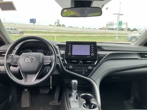 Used 2024 Toyota Camry SE FWD image 18