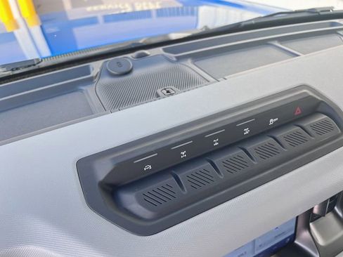 Used 2022 Ford Bronco Badlands image 34