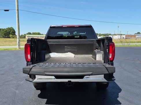 Used 2025 GMC Sierra 1500 SLT AWD/4WD image 32