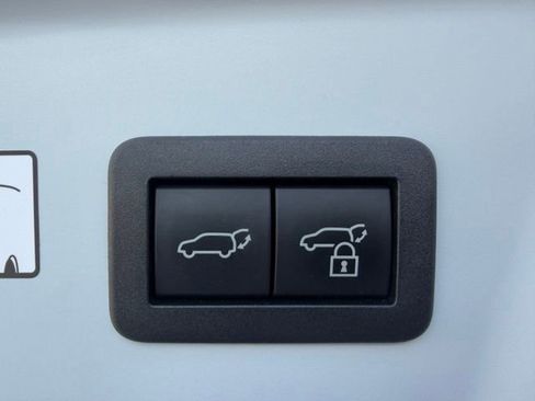 Used 2024 Toyota Prius Limited AWD/4WD image 25