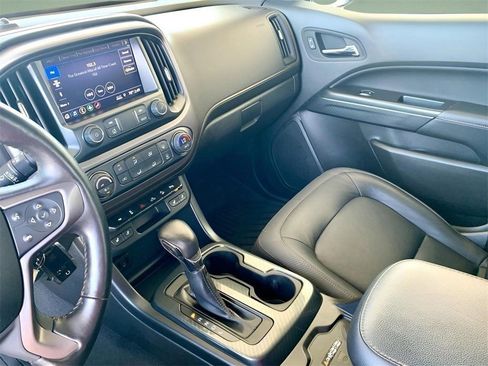 Used 2022 GMC Canyon AT4 image 36