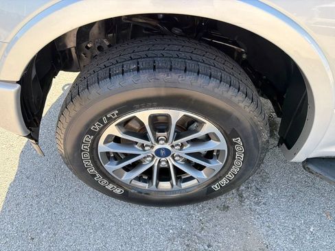Used 2018 Ford F150 XLT w/ Equipment Group 302A Luxury AWD/4WD image 9
