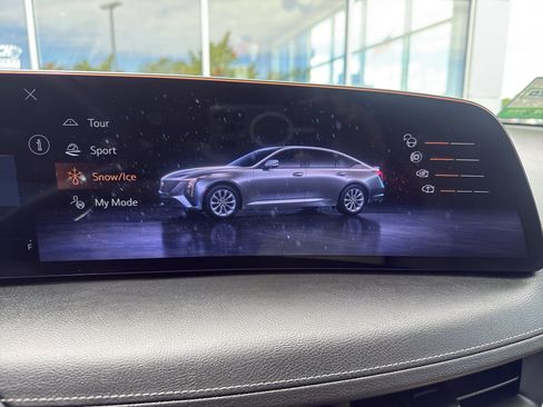 Used 2025 Cadillac CT5 Premium Luxury RWD image 31