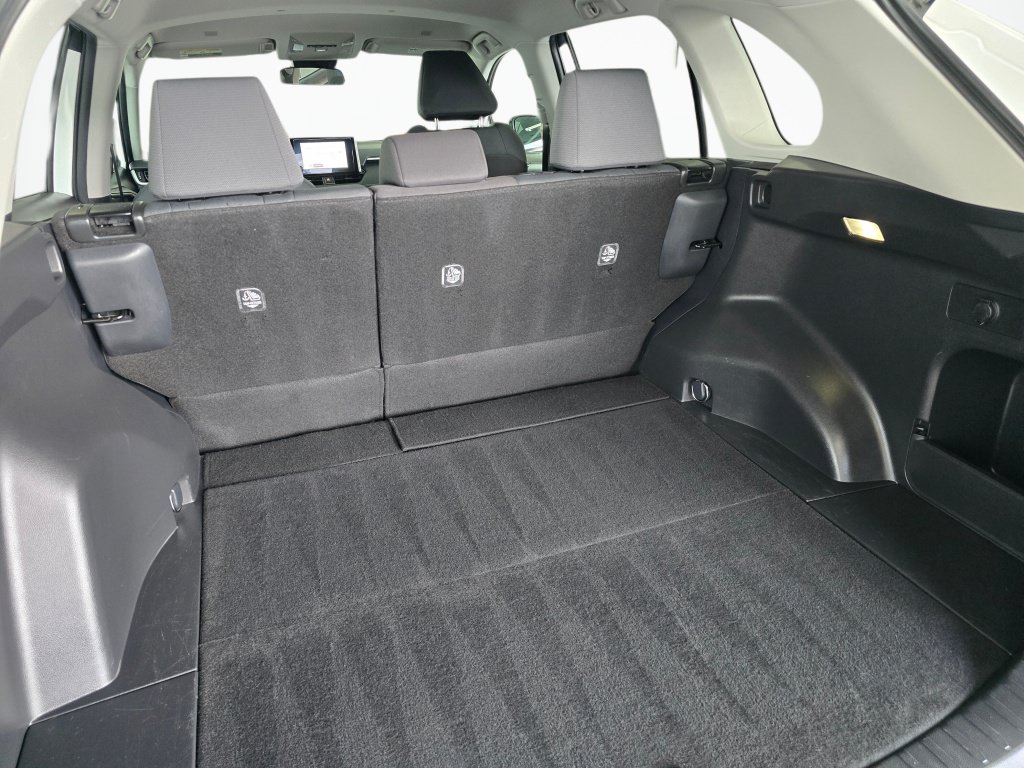 Used 2025 Toyota RAV4 XLE AWD/4WD image 17