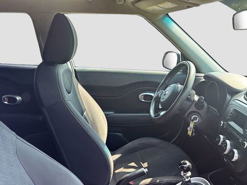 Used 2016 Kia Soul FWD image 20