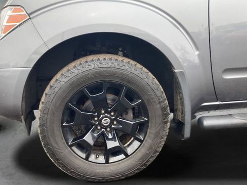 Used 2020 Nissan Frontier SV w/ Midnight Edition Floor Mats AWD/4WD image 16