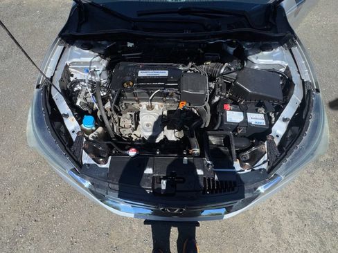 Used 2014 Honda Accord LX image 42