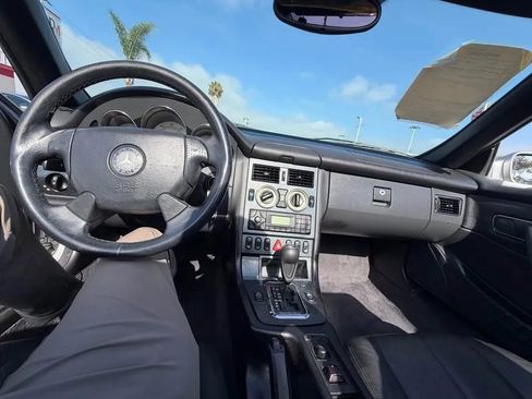 Used 2000 Mercedes-Benz SLK 230 image 8