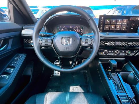 Used 2025 Honda Accord Sport image 6