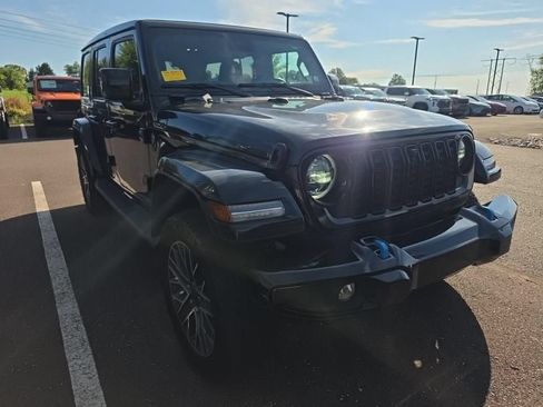 Used 2024 Jeep Wrangler High Altitude AWD/4WD image 1