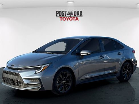 Used 2024 Toyota Corolla SE image 3