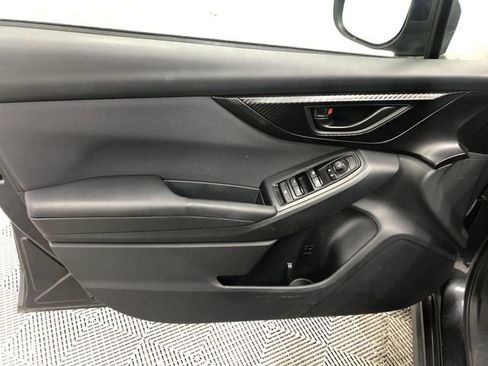 Used 2019 Subaru Crosstrek 2.0i Premium w/ Moonroof Package image 12