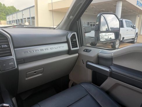 Used 2021 Ford F250 XLT w/ XLT Premium Package AWD/4WD image 28