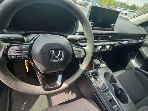 Used 2023 Honda Civic LX image 7
