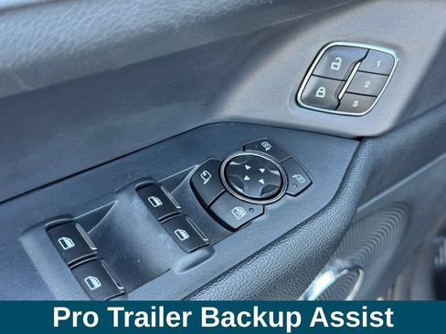 Used 2022 Ford Expedition Limited AWD/4WD image 17