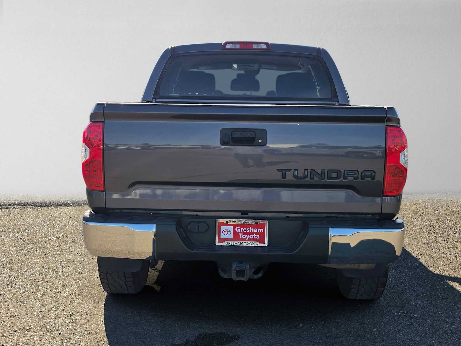 Used 2018 Toyota Tundra SR5 w/ TRD Off Road Package AWD/4WD image 5