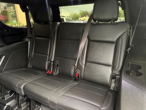 Used 2021 Chevrolet Tahoe LT w/ LT Signature Package image 6