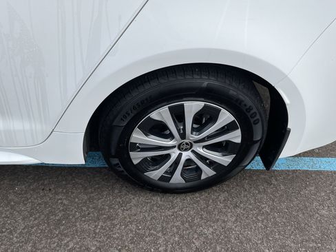 Used 2021 Toyota Corolla LE w/ Carpet Mat Package (TMS) image 25