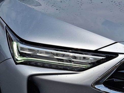 Used 2024 Acura MDX SH-AWD w/ Technology Package image 9