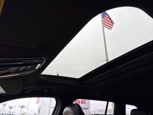 New 2025 Jeep Grand Cherokee Altitude image 30