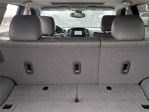 Used 2006 Jeep Grand Cherokee SRT8 w/ SRT Option Group I image 9