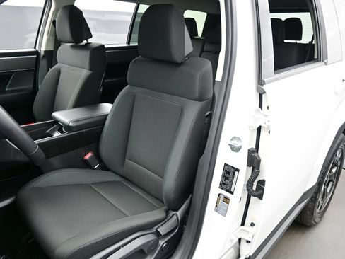 Certified 2026 Hyundai Santa Fe SE AWD/4WD image 11