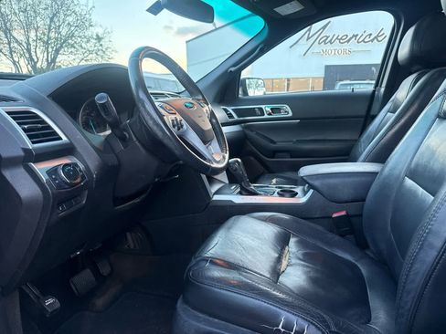 Used 2015 Ford Explorer XLT w/ Equipment Group 202B image 5
